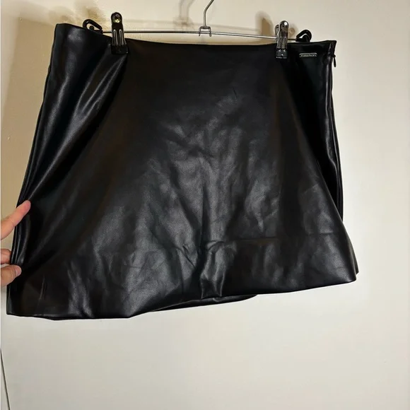 Fabletics Black Faux Leather Mini Skirt XL - Picture 1 of 10